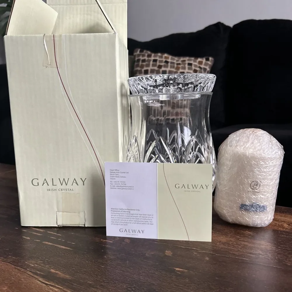 New Galway Irish 24% Lead Crystal Celtic Cross Pillar Hurricane Lamp 7.5